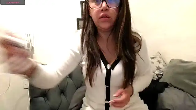 MirandaLatinaLovely online show from February 1, 6:17 pm