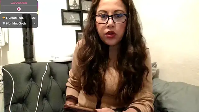 MirandaLatinaLovely online show from March 19, 5:02 pm