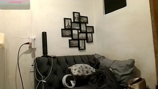 MirandaLatinaLovely online show from March 30, 5:25 pm