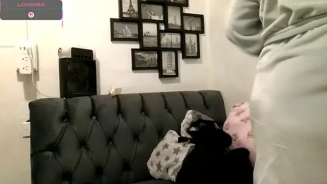 Snapshot of MirandaLatinaLovely chatting on September 11, 3:01 pm MirandaLatinaLovely online show from September 11, 3:01 pm