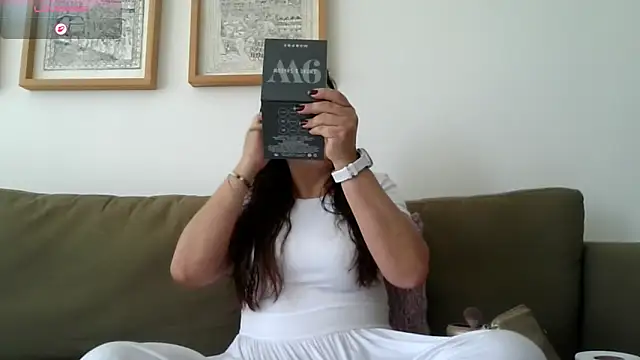 MirandaLatinaLovely online show from April 16, 5:14 pm