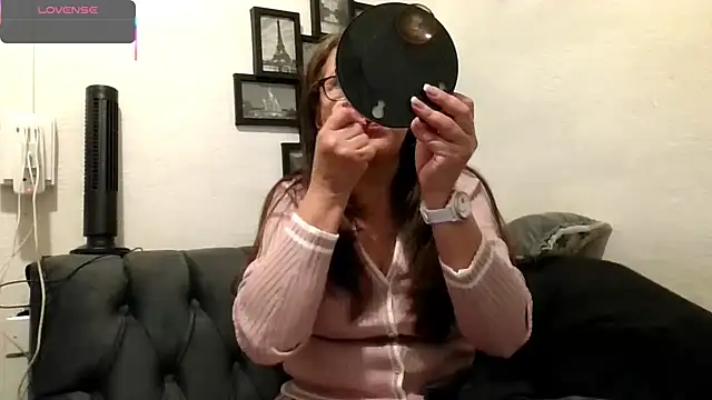 MirandaLatinaLovely online show from February 27, 5:35 pm