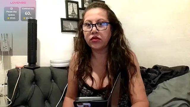 MirandaLatinaLovely online show from March 28, 6:42 pm