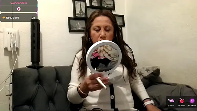 MirandaLatinaLovely online show from March 3, 5:53 pm