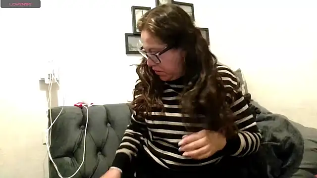 MirandaLatinaLovely online show from February 12, 4:18 pm