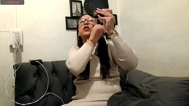 MirandaLatinaLovely online show from February 13, 5:24 pm