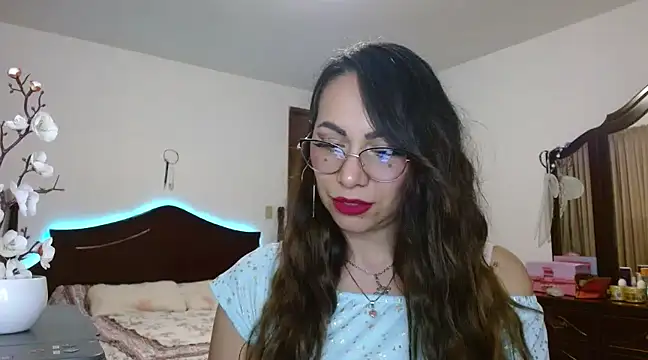 AloLovely  online show from February 26, 2:52 am