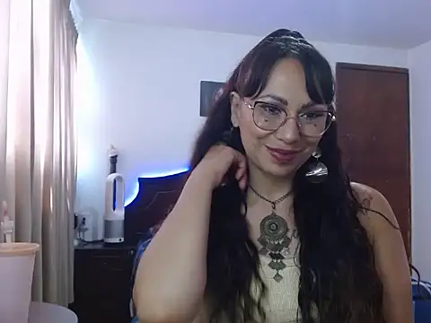 AloLovely  online show from April 15, 7:29 pm