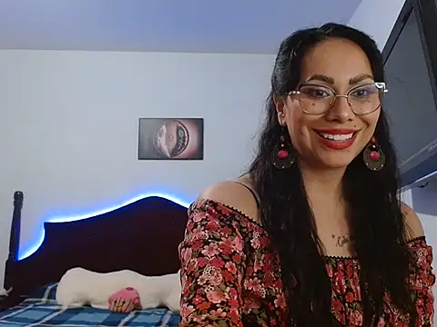 AloLovely  online show from May 15, 2:53 am