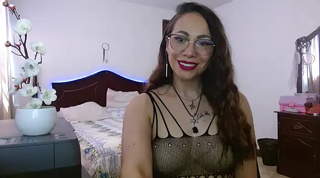 AloLovely  online show from March 17, 6:42 pm