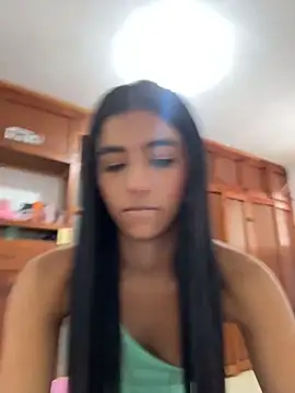 Snapshot of eva_roseee chatting on April 25, 7:11 pm eva roseee online show from April 25, 7:11 pm