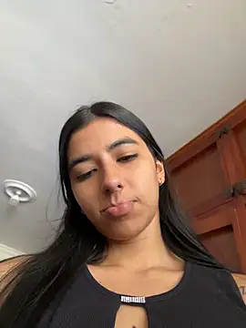 eva roseee online show from June 11, 6:05 pm