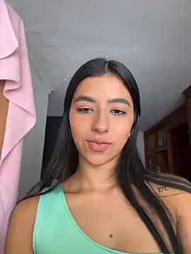 Snapshot of eva_roseee chatting on May 15, 6:28 pm eva roseee online show from May 15, 6:28 pm