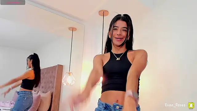 eva roseee online show from December 3, 9:25 pm