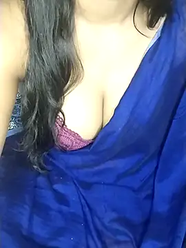 Snapshot of simi_love chatting on February 21, 3:54 pm simi love online show from February 21, 3:54 pm