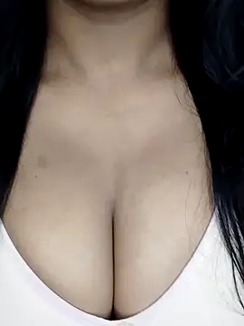 Snapshot of simi_love chatting on February 9, 4:50 pm simi love online show from February 9, 4:50 pm