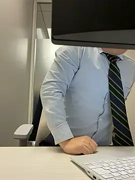 Snapshot of Nobu_469 chatting on November 17, 9:46 am Nobu 469 online show from November 17, 9:46 am