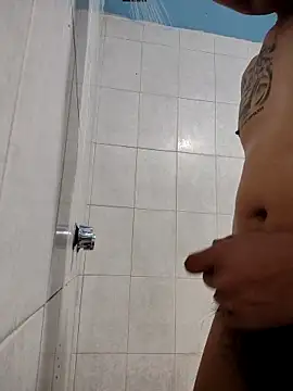 Snapshot of Fo05go chatting on January 31, 10:41 pm Fo05go online show from January 31, 10:41 pm