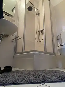 Snapshot of BOOTS chatting on January 29, 3:58 pm BOOTS online show from January 29, 3:58 pm