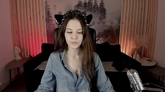 Snapshot of MilaStoyne chatting on February 12, 8:59 am MilaStoyne online show from February 12, 8:59 am