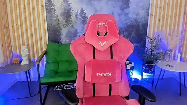 MilaStoyne online show from December 3, 8:14 am