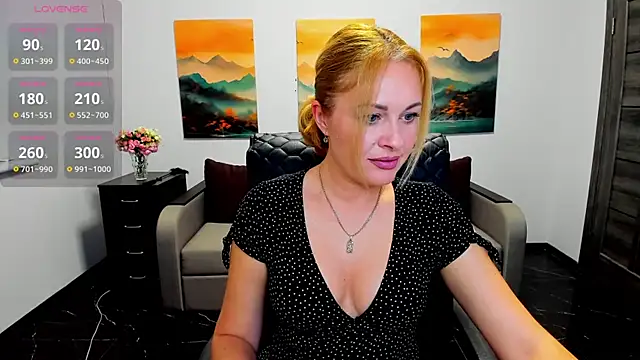 Snapshot of Mira_Whites chatting on November 21, 1:10 pm Mira Whites online show from November 21, 1:10 pm