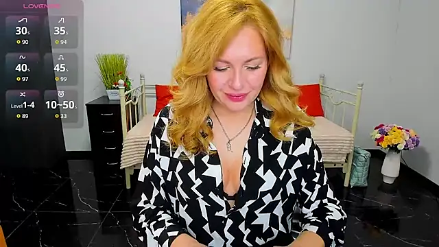 Snapshot of Mira_Whites chatting on February 28, 1:55 pm Mira Whites online show from February 28, 1:55 pm