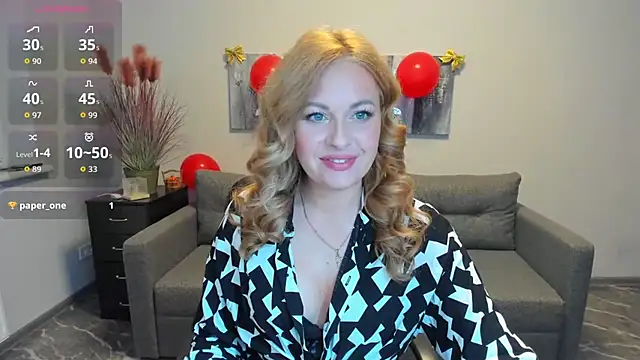 Snapshot of Mira_Whites chatting on February 25, 12:49 pm Mira Whites online show from February 25, 12:49 pm