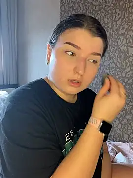 Jenny Smit online show from March 4, 5:04 am