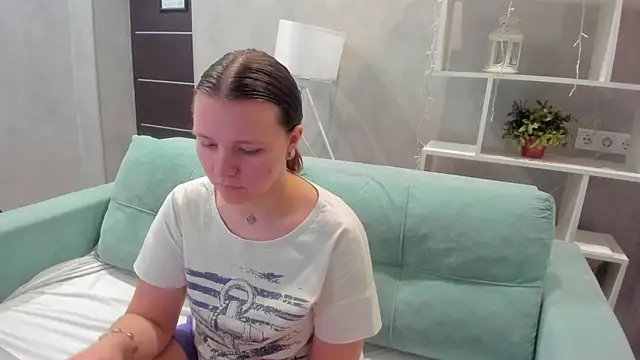 Jenny Jimmy online show from June 8, 9:21 am