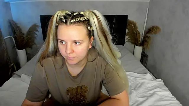 Jenny Jimmy online show from February 20, 6:19 am