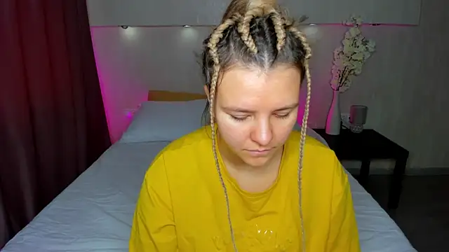 Jenny Jimmy online show from October 26, 9:20 am