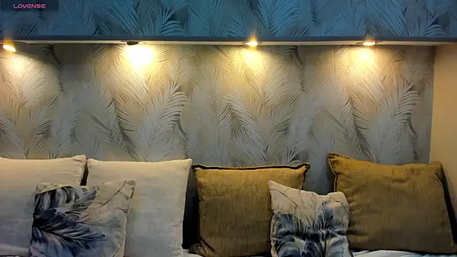 Jenny Jimmy online show from February 19, 1:13 am