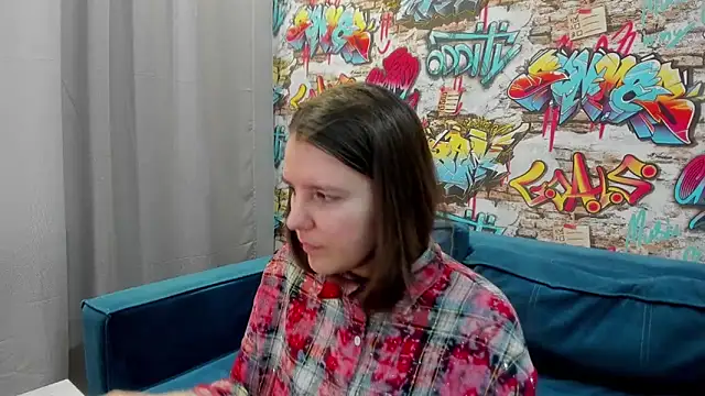 Jenny Jimmy online show from April 22, 9:27 am