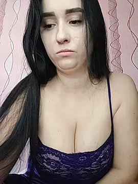 AddieAdams online show from April 16, 7:31 am