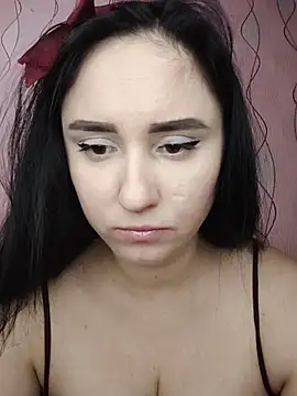 AddieAdams online show from April 7, 8:27 am