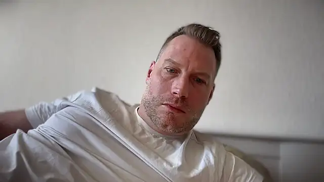 Christian87xxx online show from April 3, 6:20 am