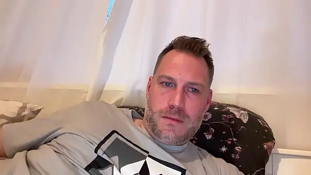 Christian87xxx online show from November 8, 3:48 pm