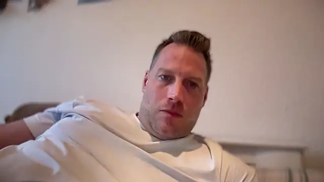Christian87xxx online show from April 14, 5:18 pm
