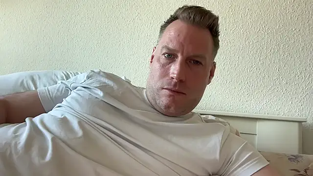 Christian87xxx online show from April 28, 4:55 pm