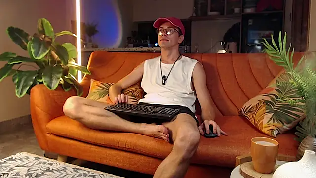 William Henry  online show from April 15, 2:21 pm