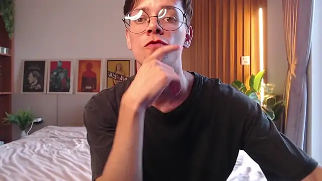 William Henry  online show from March 6, 9:37 am