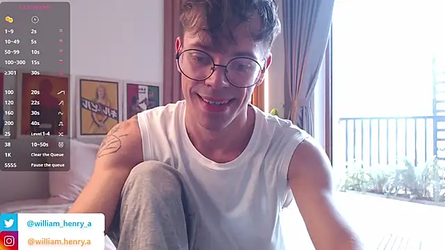 Snapshot of William_Henry_ chatting on March 4, 8:33 am William Henry online show from March 4, 8:33 am