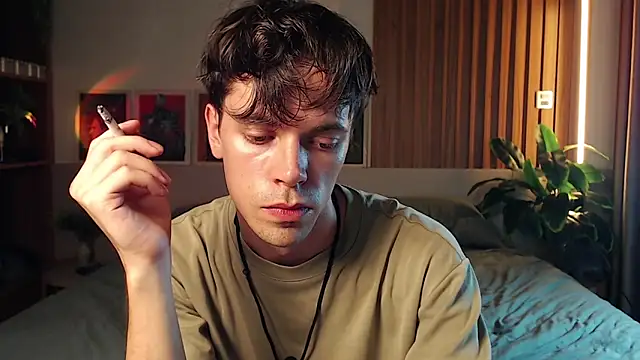 William Henry  online show from April 5, 3:40 pm