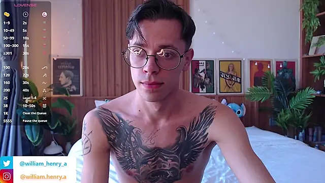 Snapshot of William_Henry_ chatting on February 20, 6:26 am William Henry online show from February 20, 6:26 am