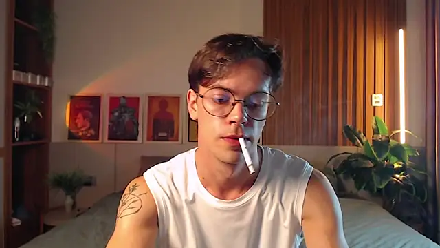 William Henry  online show from April 9, 1:06 pm