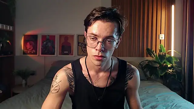 William Henry  online show from April 8, 12:28 pm