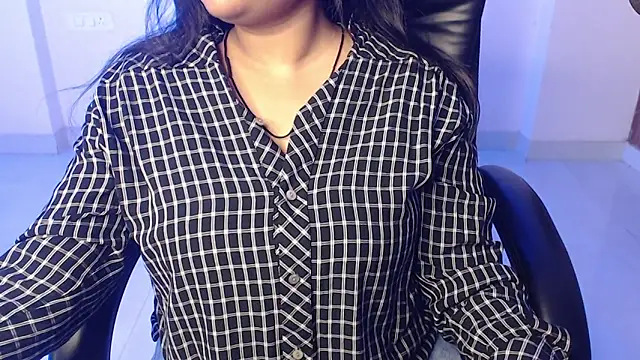 Snapshot of Kannu- chatting on February 20, 5:26 am Kannu- online show from February 20, 5:26 am