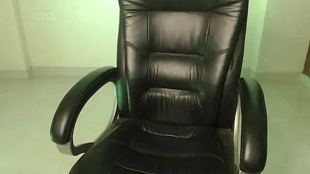 Snapshot of Kannu- chatting on November 29, 5:51 am Kannu- online show from November 29, 5:51 am