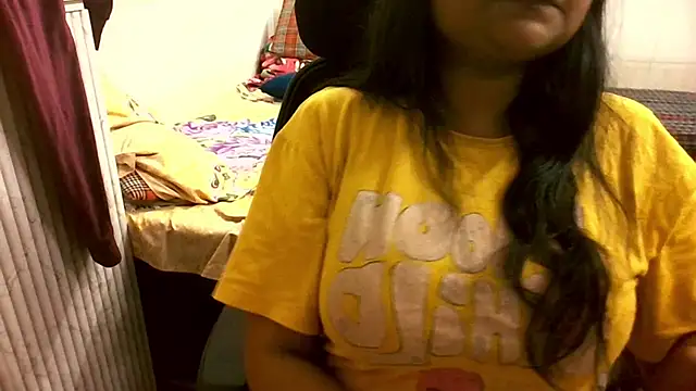 Snapshot of Kannu- chatting on February 18, 10:22 am Kannu- online show from February 18, 10:22 am